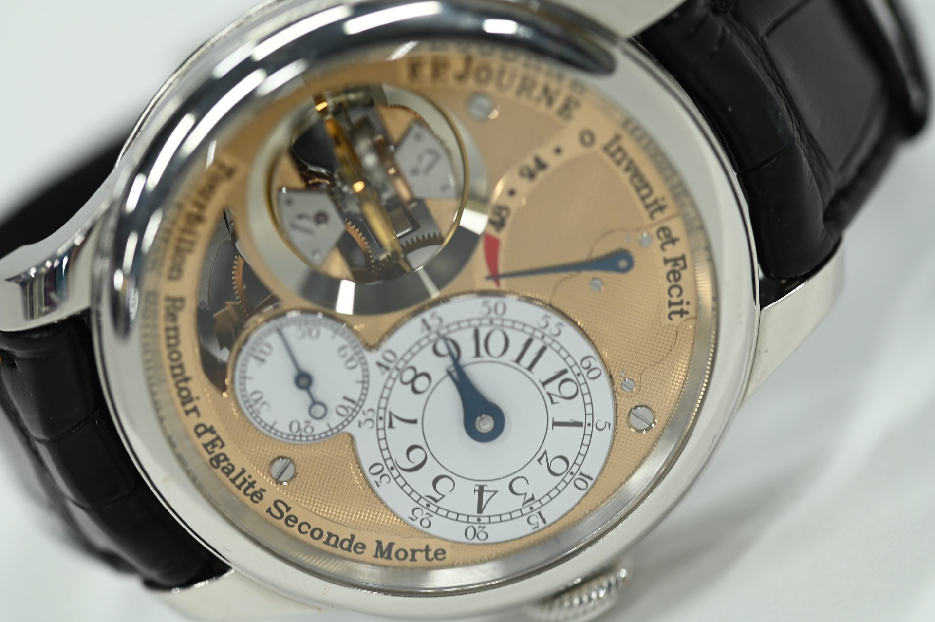 F.P. Journe Tourbillon Souverain Remontoir d'Égalité — Guilloche gold dial signed F.P.Journe, Invenit et Fecit, with the tourbillon aperture and off-centre hours.
