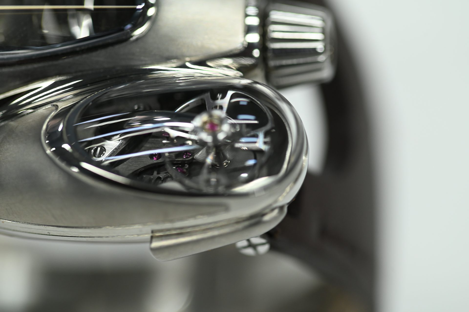 Three-quarter view of an MB&F HM9 Flow, an independent atelier's sculptural case