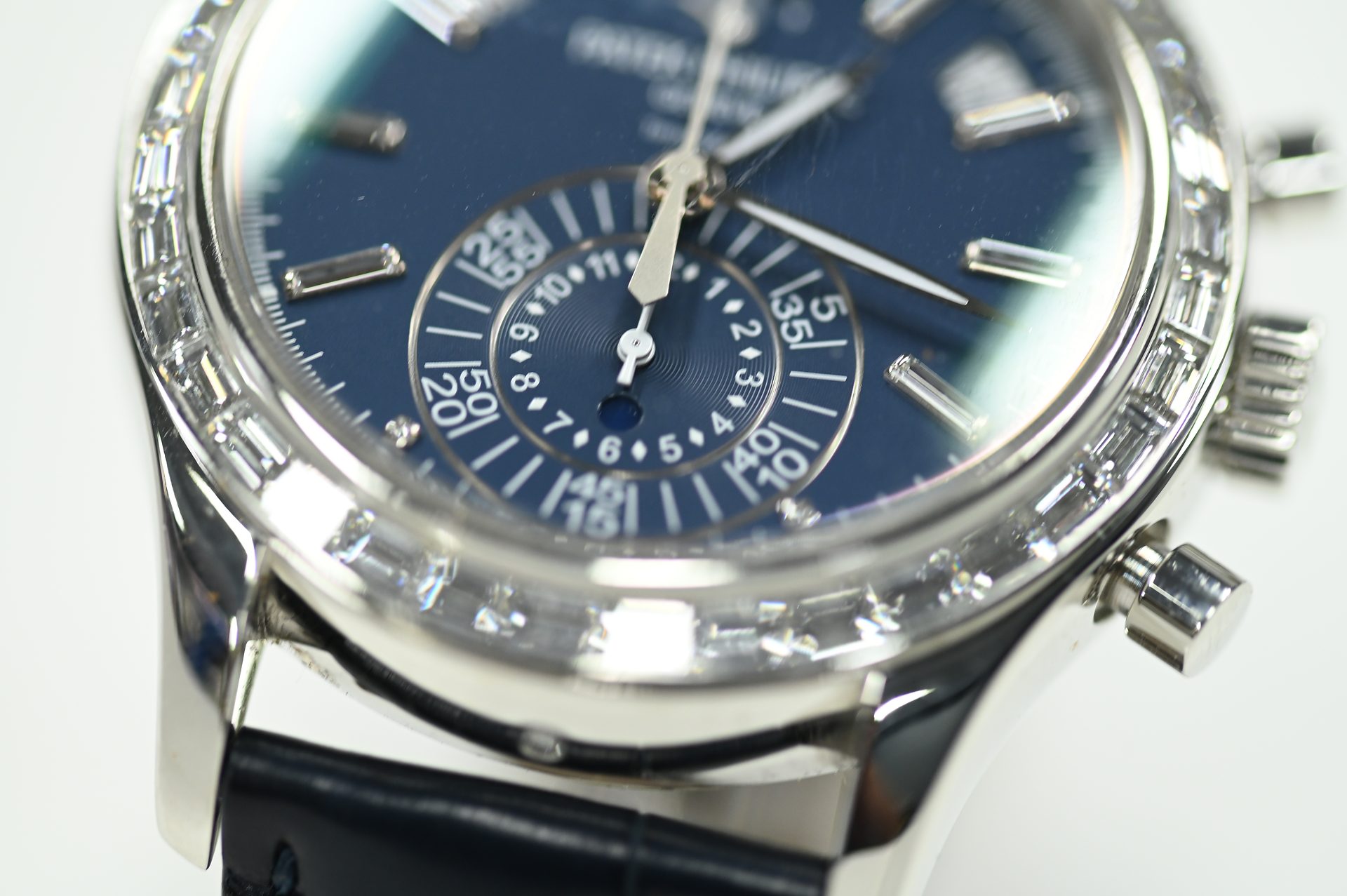 Patek Philippe Annual Calendar Chronograph, Tiffany & Co. dial — Three-quarter view showing case profile and bracelet taper.